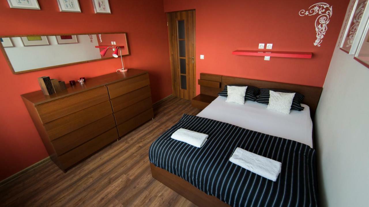Mieszkanie Na 10 Pietrze Apartment เชียซึน ภายนอก รูปภาพ